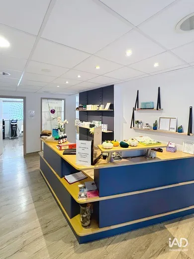 Commercial in VALLEIRY (74520)