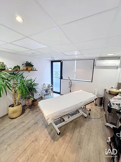Commercial in VALLEIRY (74520)