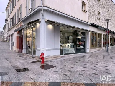 Commercial at SCEAUX (92330)