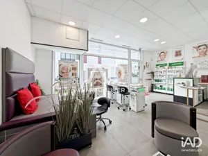 Boutique/Local commercial à MONTÉVRAIN (77144)