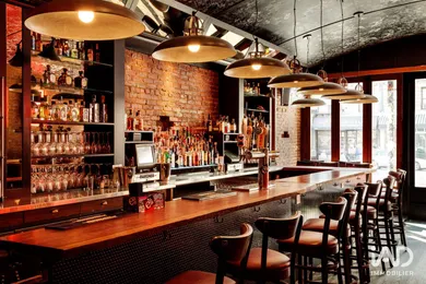 Commercial walls at LE MANS (72000)