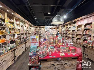 Boutique/Local commercial à FLINS-SUR-SEINE (78410)