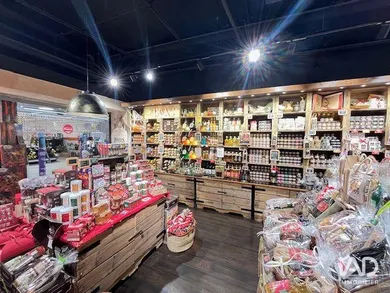 Commercial in FLINS-SUR-SEINE (78410)