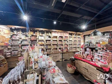 Commercial in FLINS-SUR-SEINE (78410)