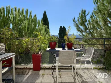Apartment in ROUSSET (13790)