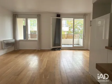 Apartment in NANTERRE (92000)
