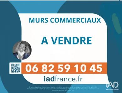 Commercial walls at MÉNERBES (84560)