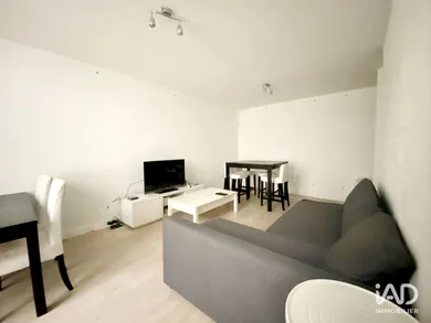 Apartment in BORDEAUX (33000)