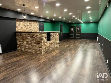 Murs commerciaux à CLAYE-SOUILLY (77410)