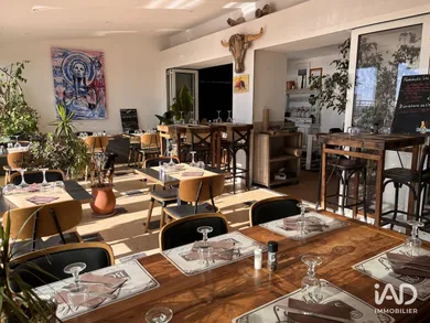 Hôtel-restaurant à SAINTES-MARIES-DE-LA-MER (13460)