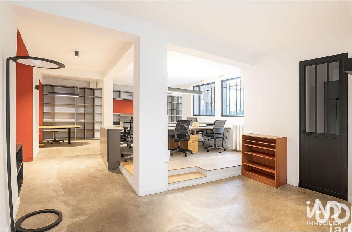Bureaux de 118 m² à PARIS (75019)