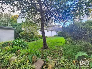 Commercial walls at LORIENT (56100)