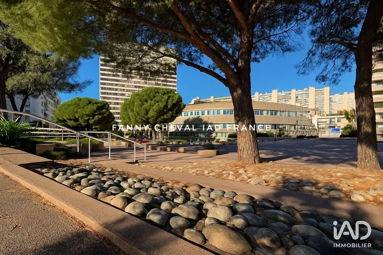 Local commercial 90 m² · à Toulon · 90 m² · 215 000 €