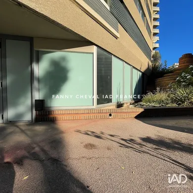 Commercial walls in TOULON (83000)