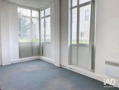 Office in LIEUSAINT (77127)
