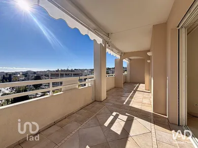 Apartment at LE CANNET (06110)