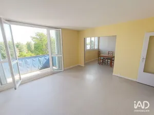 Apartment at SAINT-MICHEL-SUR-ORGE (91240)