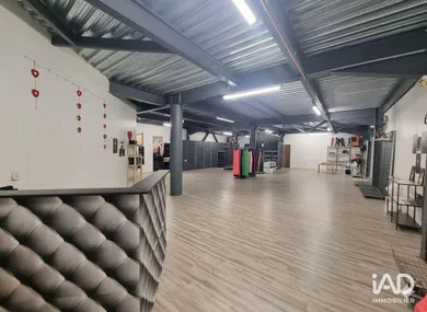Commercial walls in ÉCHIROLLES (38130)