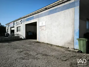 Commercial walls at SORGUES (84700)