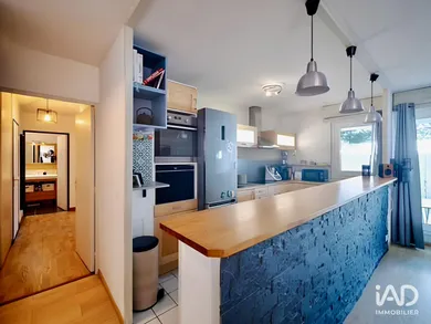 Apartment in BORDEAUX (33200)