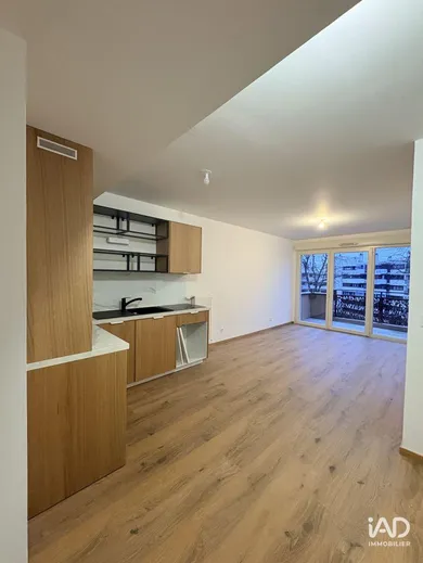 Appartement à AMIENS (80000)