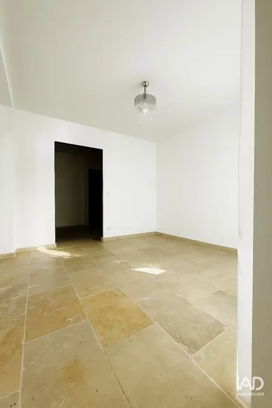 Lease-hold in SAINT-MARTIN-DE-CRAU (13310)