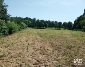 Land at LA MOTHE-ACHARD (85150)