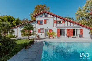 House at URT (64240)