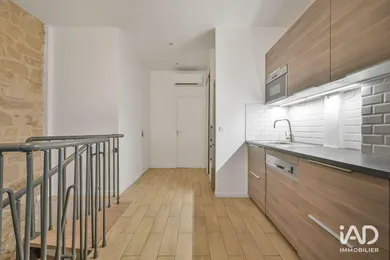 Commercial in PARIS (75011)