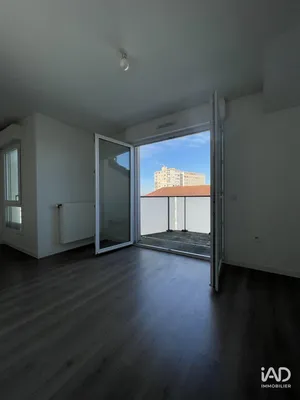 Apartment in NEUILLY-SUR-MARNE (93330)