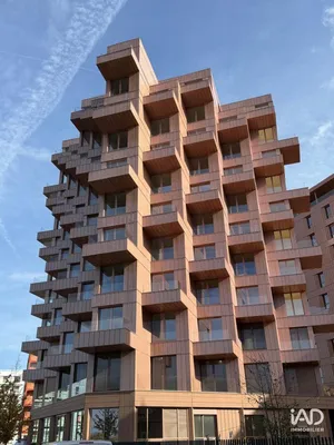 Apartment at SAINT-OUEN-SUR-SEINE (93400)