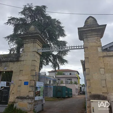 Appartement à BORDEAUX (33000)