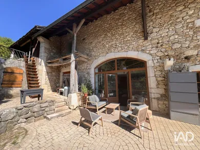 Maison à INJOUX-GÉNISSIAT (01200)