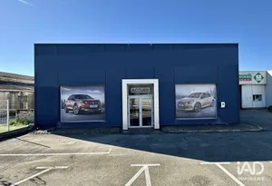 Commercial in AUBIGNAN (84810)