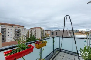 Appartement à VILLEURBANNE (69100)