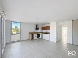 Apartment in VENELLES (13770)