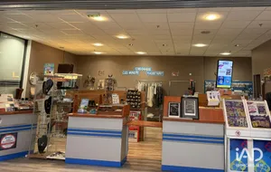 Commercial at BRESLES (60510)