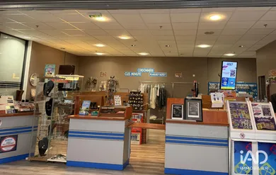 Boutique/Local commercial à BRESLES (60510)