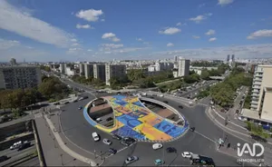 Commercial walls at PARIS (75020)