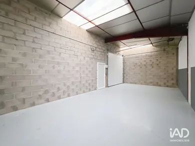 Local d’activité à BRIE-COMTE-ROBERT (77170)