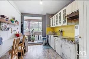 Apartment in VITROLLES (13127)