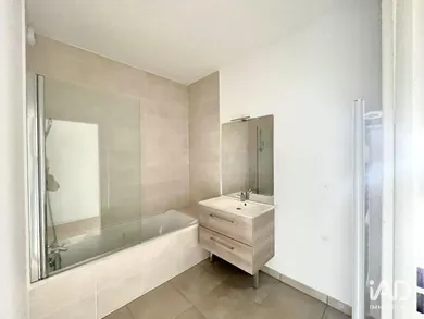 Appartement à BORDEAUX (33100)