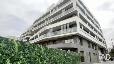 Appartement à COURBEVOIE (92400)