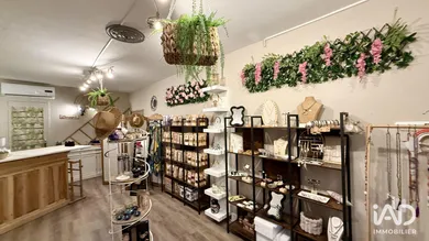 Lease-hold in L'ISLE-SUR-LA-SORGUE (84800)