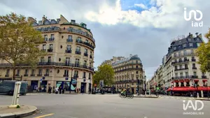 Lease-hold at PARIS (75007)