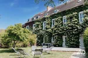Mansion at SAINT-GERMAIN-EN-LAYE (78100)