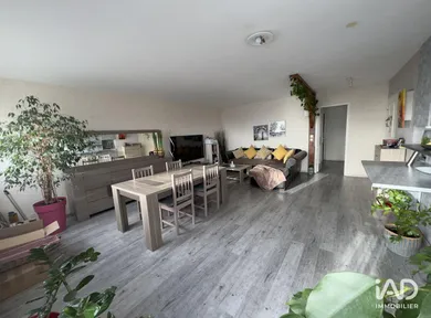 Appartement à LE MÉE-SUR-SEINE (77350)