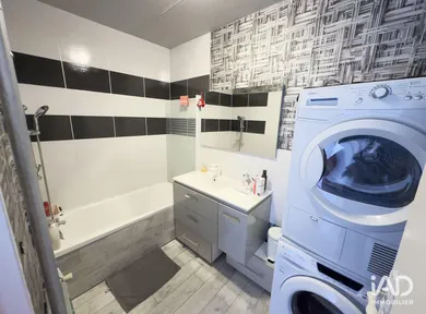 Appartement à LE MÉE-SUR-SEINE (77350)