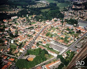 Commercial walls in SAINT-VINCENT-DE-TYROSSE (40230)