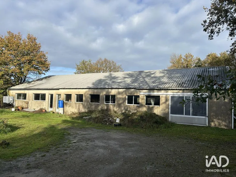 Local commercial 400 m² · à Mauves-sur-Loire · 400 m² · 206 700 €